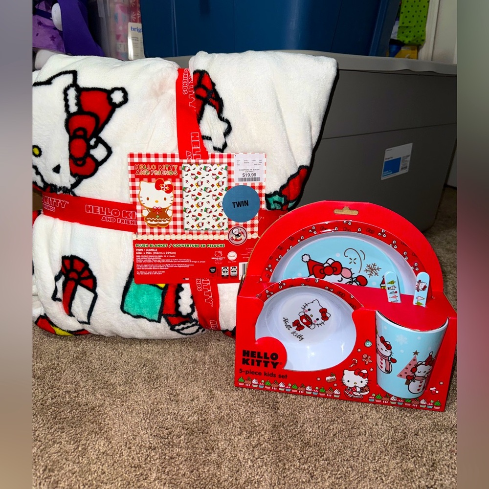 Hello Kitty Red and White Blanket with Dinner Set Christmas Edition